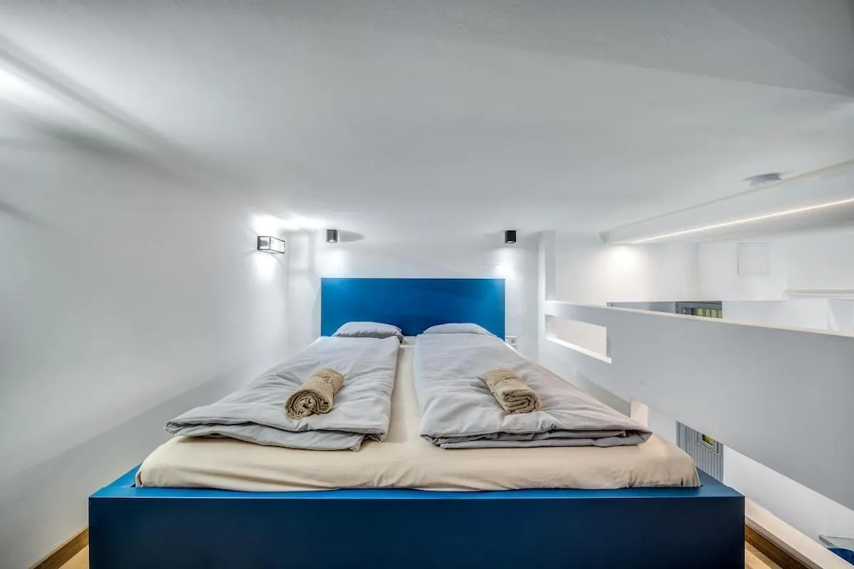 Central Nightlife Nest Budapest 0*,  Hungary